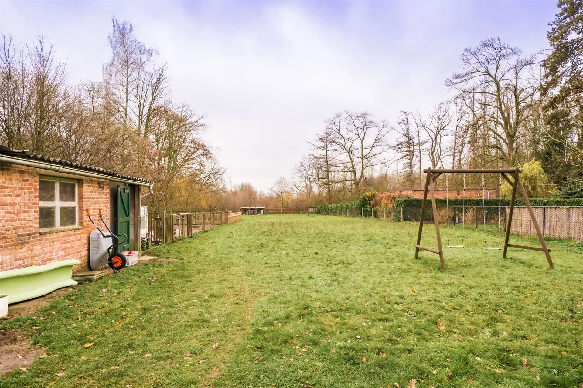 Ruime gezinswoning op perceel van 2.491m² in Mechelen-Zuid foto 2