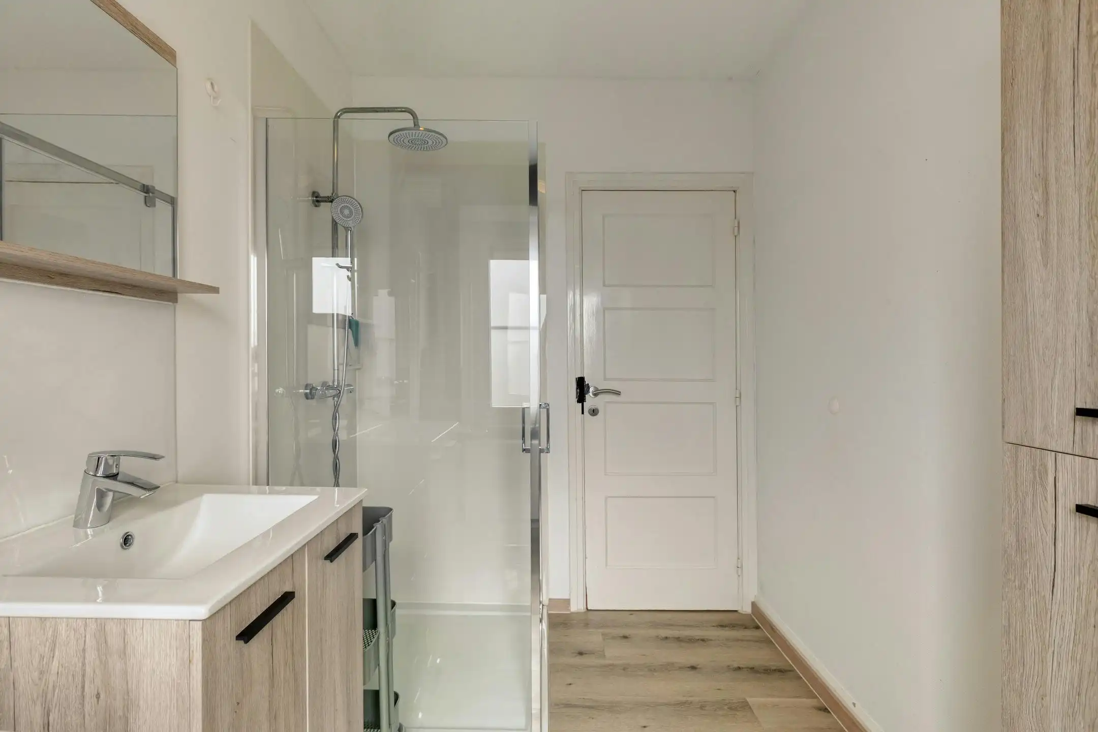 Instapklare gezinswoning met gezellige tuin in Torhout foto 12