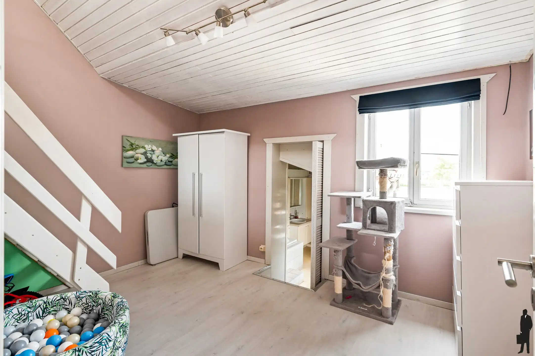 Charmante welgelegen woning met 2 ruime slpks en mezzanine foto 7