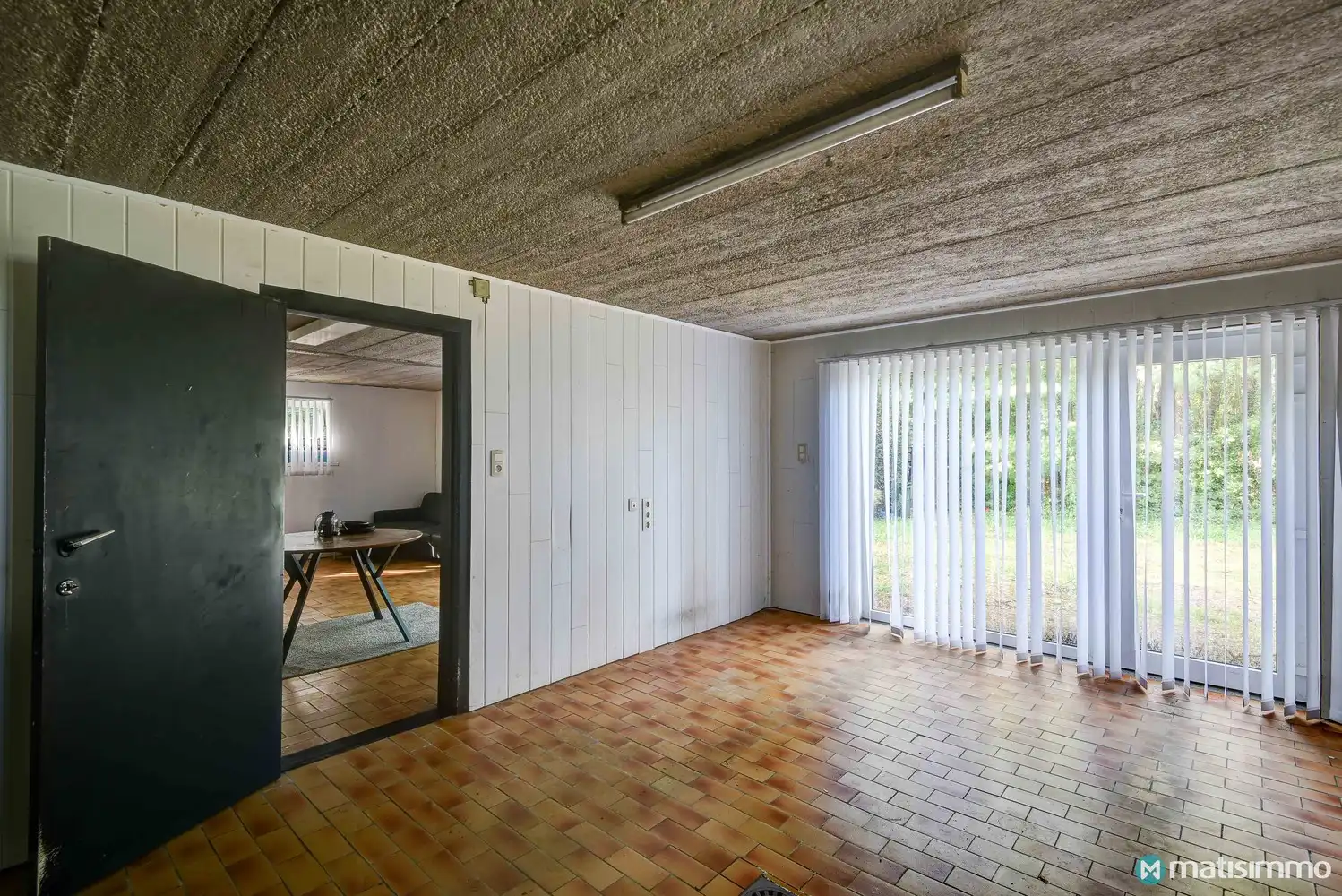 ZEER RUIME&nbsp;TE RENOVEREN&nbsp;GEZINSWONING MET 4 SLAAPKAMERS EN BIJGEBOUW VAN +- 100 M2&nbsp;OP PERCEEL VAN 1HA 29A 93CA IN DIEPENBEEK foto 31