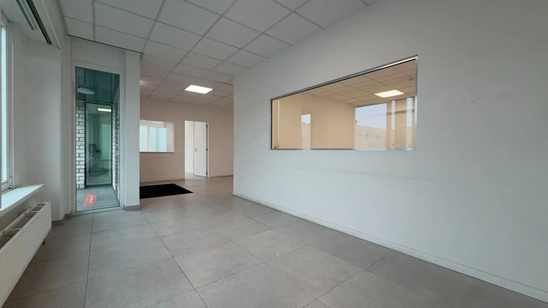 Budgetvriendelijke kantoren te huur in haven van Gent foto 6