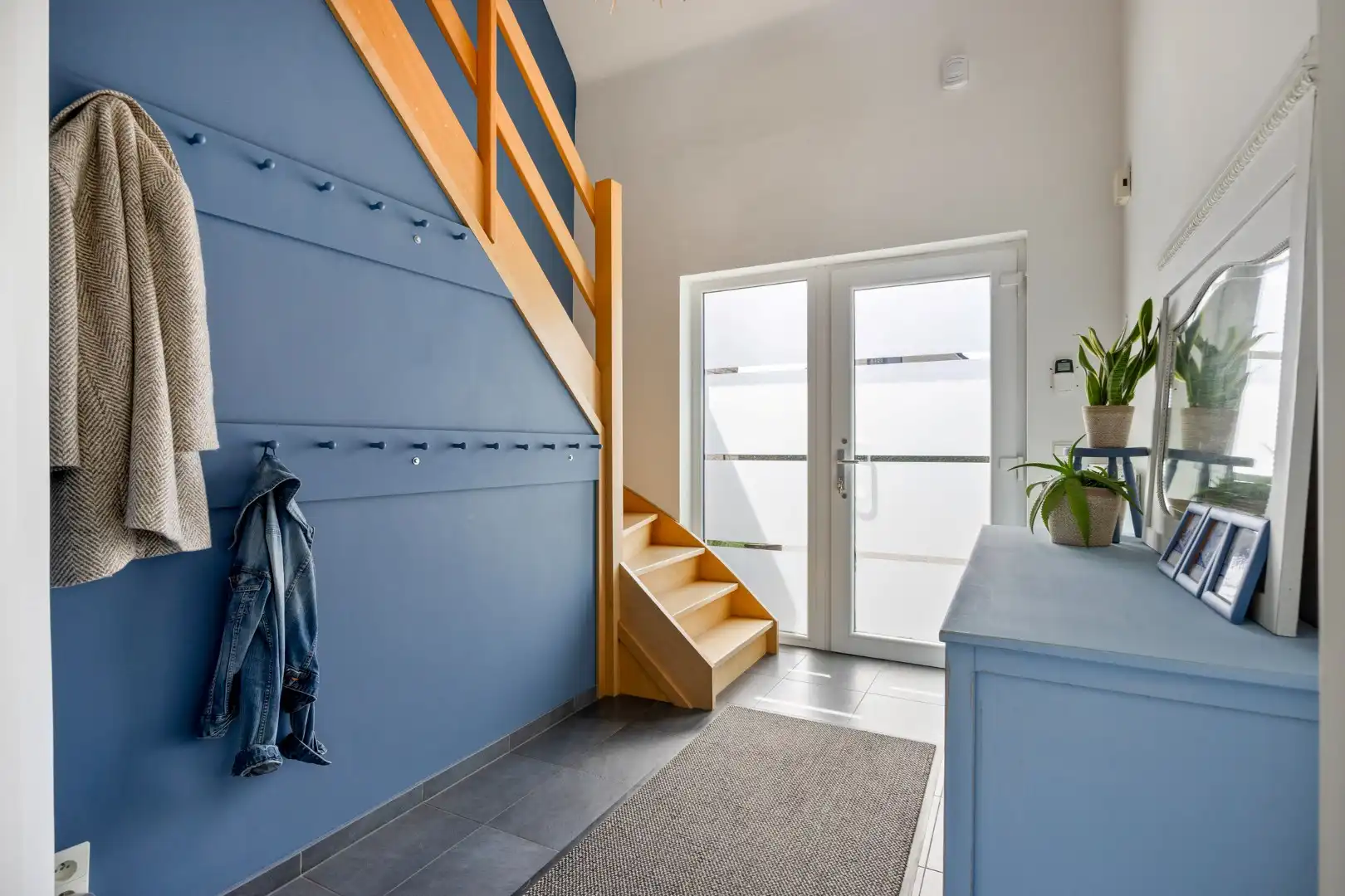 Rustig gelegen in MIllen Riemst, staat deze knappe woning met tuin te koop foto 3