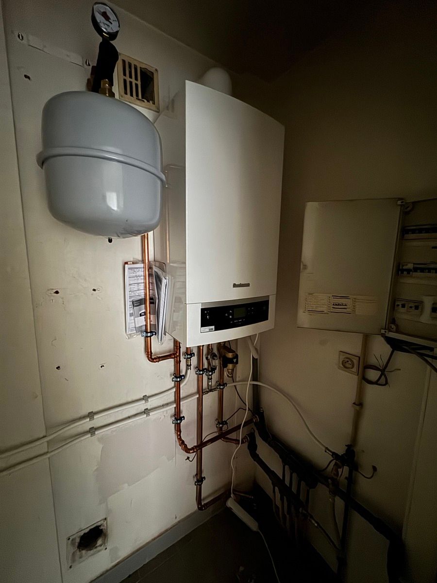 Kantoor 3de verdiep op Bisschoppenhoflaan + parking foto 17