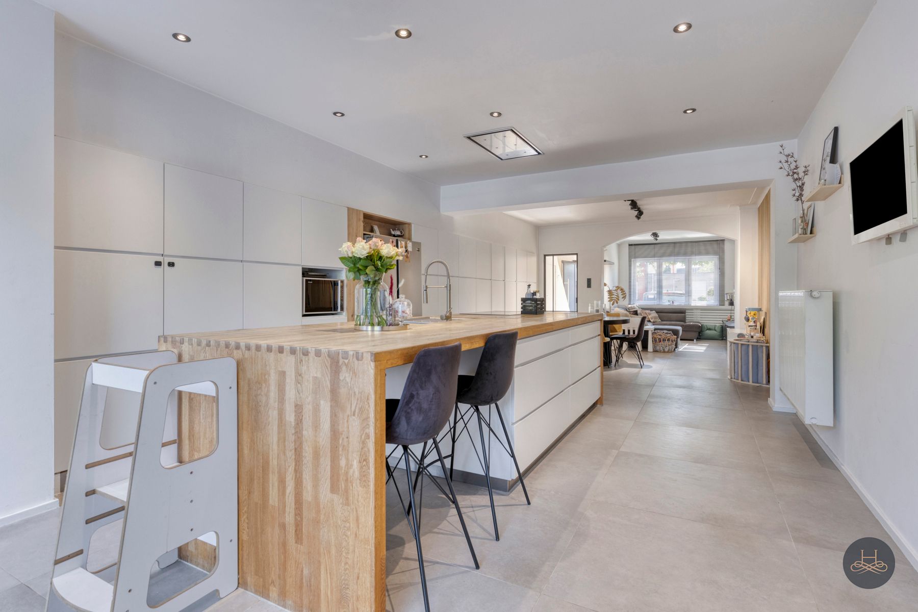 Energiezuinige woning met prachtige tuin op toplocatie foto 2