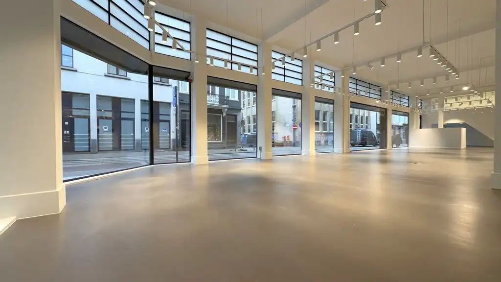 Prachtig kantoor/showroom te huur in hartje Antwerpen foto 3