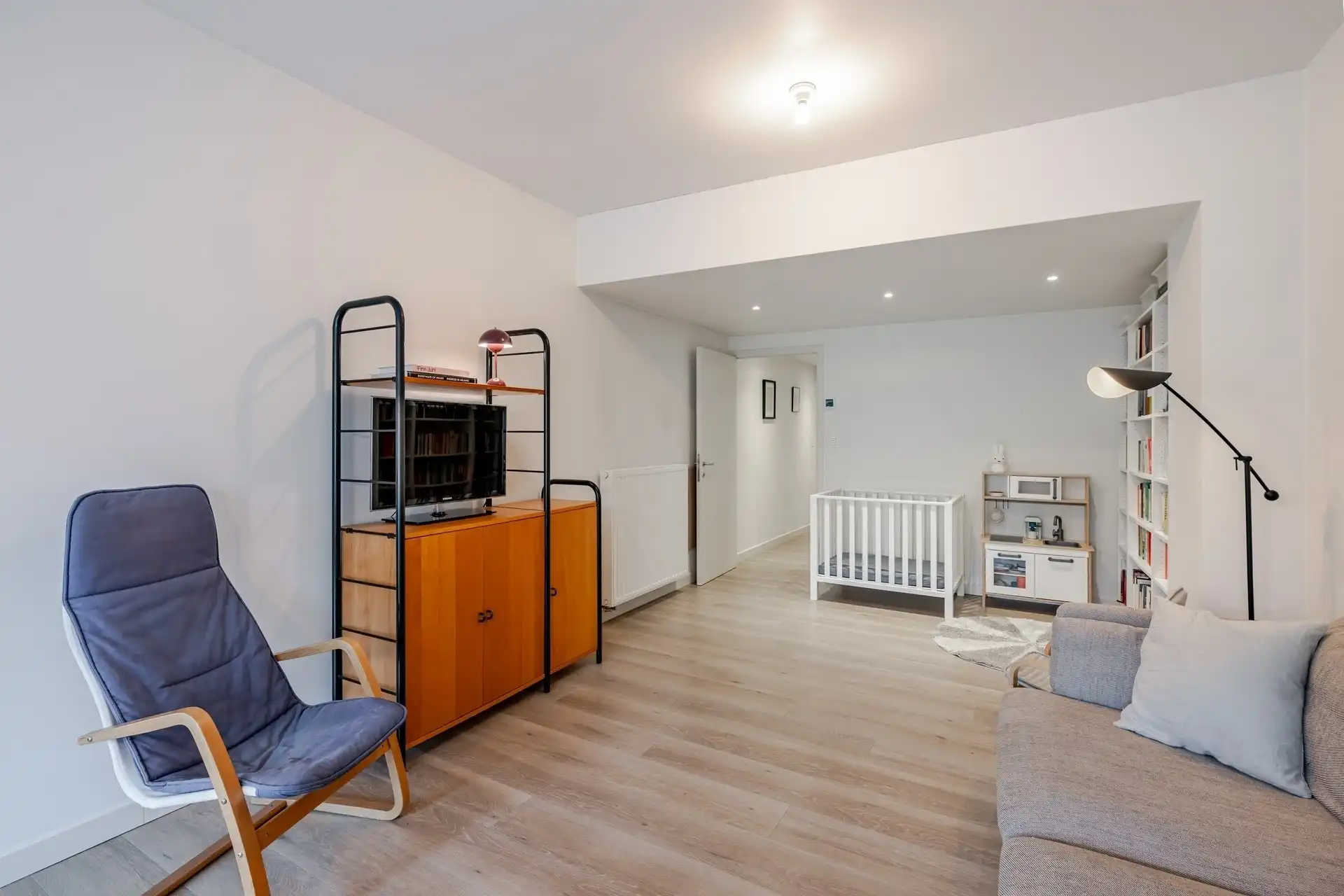 Fijne instapklare rijwoning in centrum Wetteren foto 16
