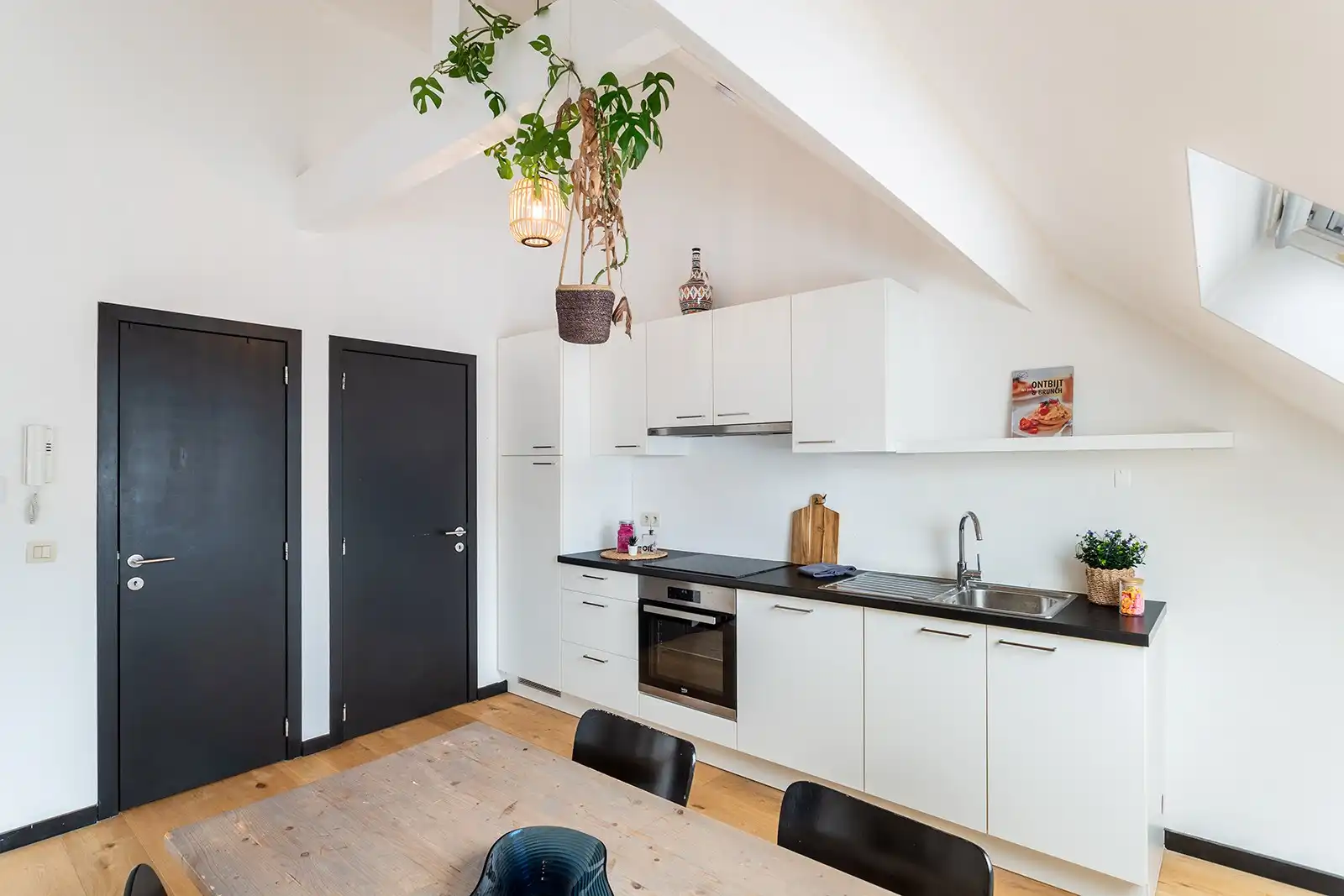 Uw eigen stek in de stad: tof appartement met terras foto 8