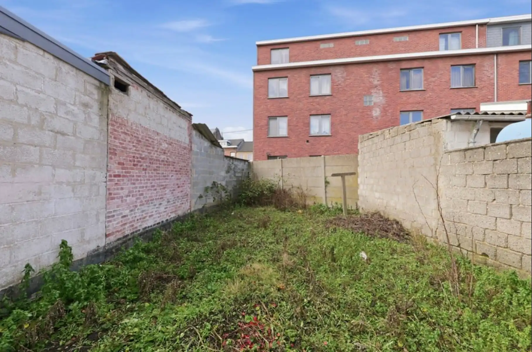 RIJHUIS - STADSTUIN - CENTRUM - TE RENOV. foto 10