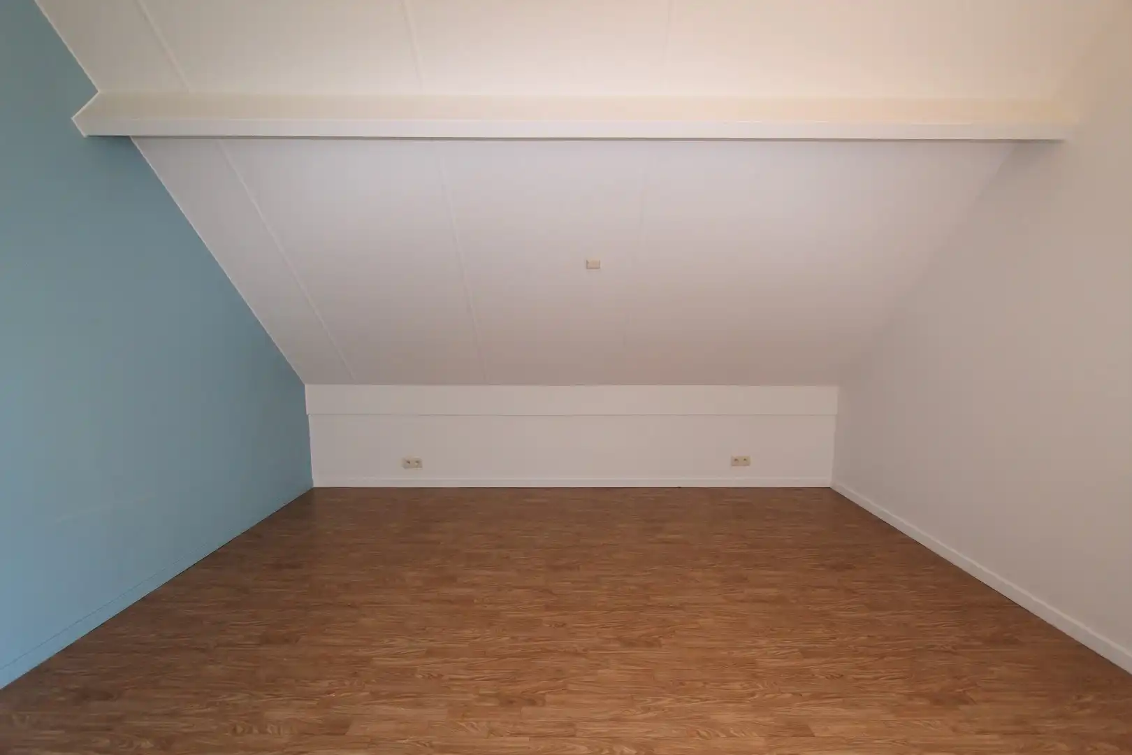 RUIM DAKAPPARTEMENT IN HET CENTRUM VAN TONGEREN foto 8