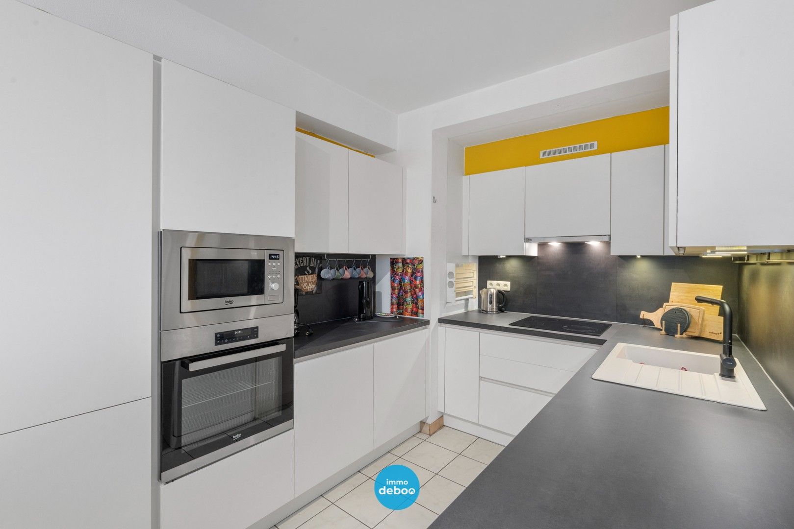 Instapklaar appartement met terras te centrum Oostende foto 4