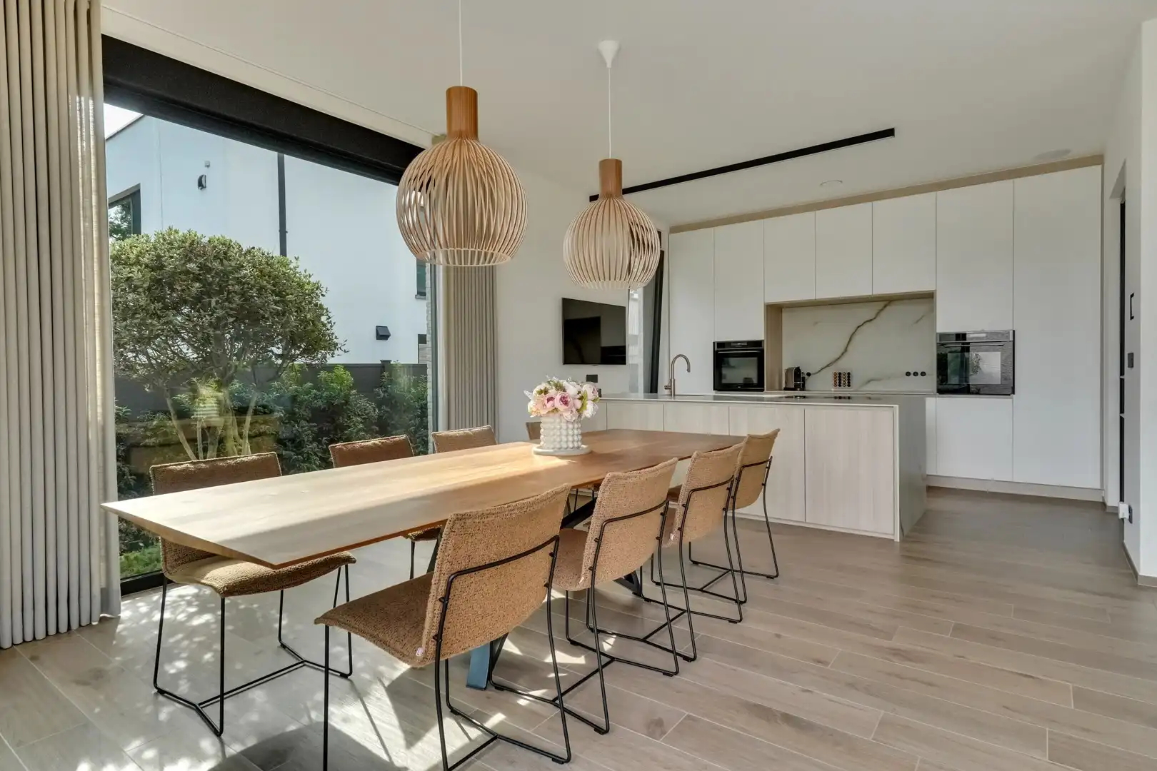 Luxe gelijkvloerse villa met zwembad & multifunctioneel poolhouse te Lanklaar foto 8