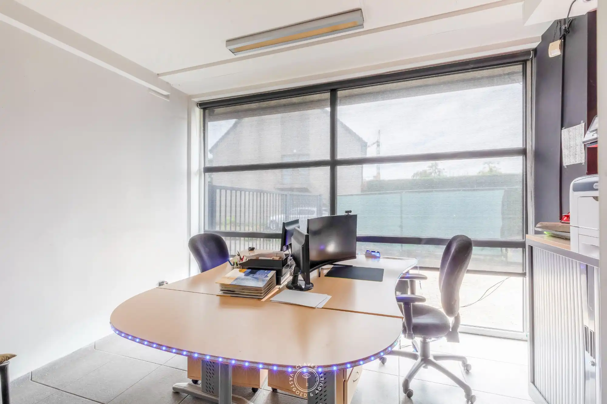 Instapklaar handelspand op centrale locatie met uitstekende visibiliteit foto 9
