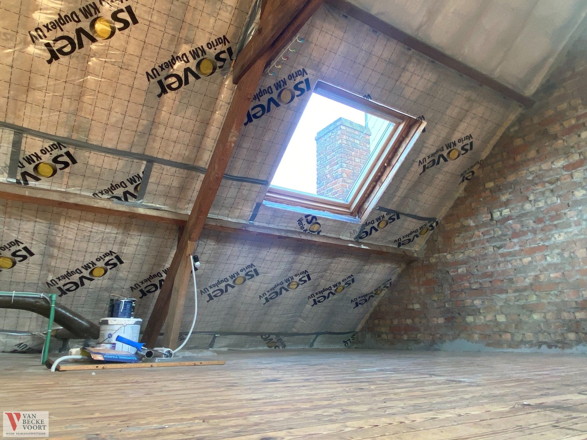 Moderne woning met koer foto 15