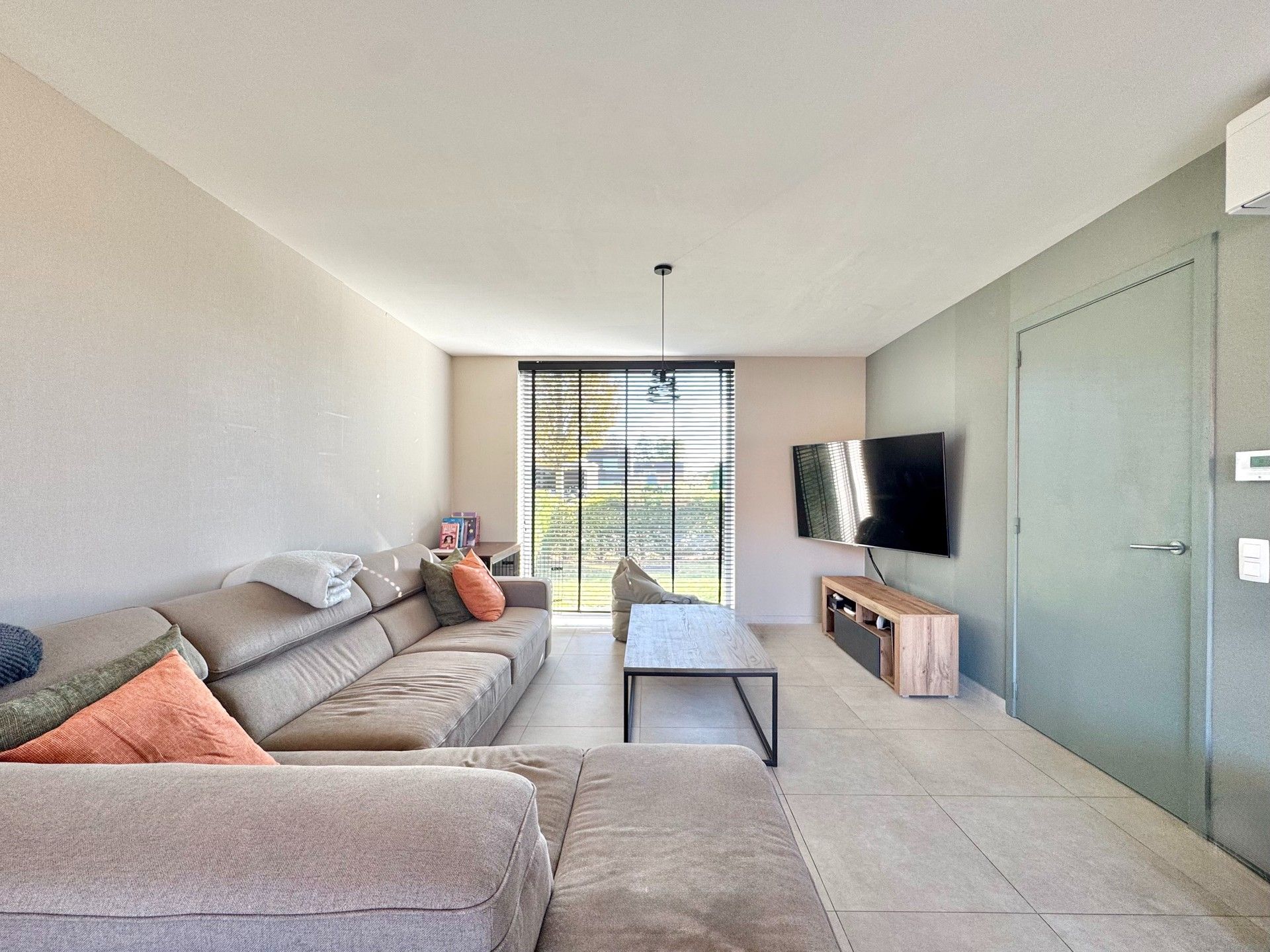 HOB MET 3 KAMERS, TUIN EN CARPORT - 425 m² foto 11