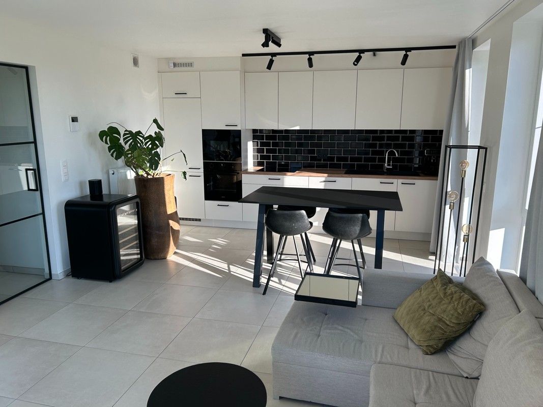 Appartement met terras en 2 parkeerplaatsen foto 4