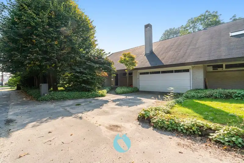 Unieke villa in rustige, groene omgeving op 1.947m² foto 3