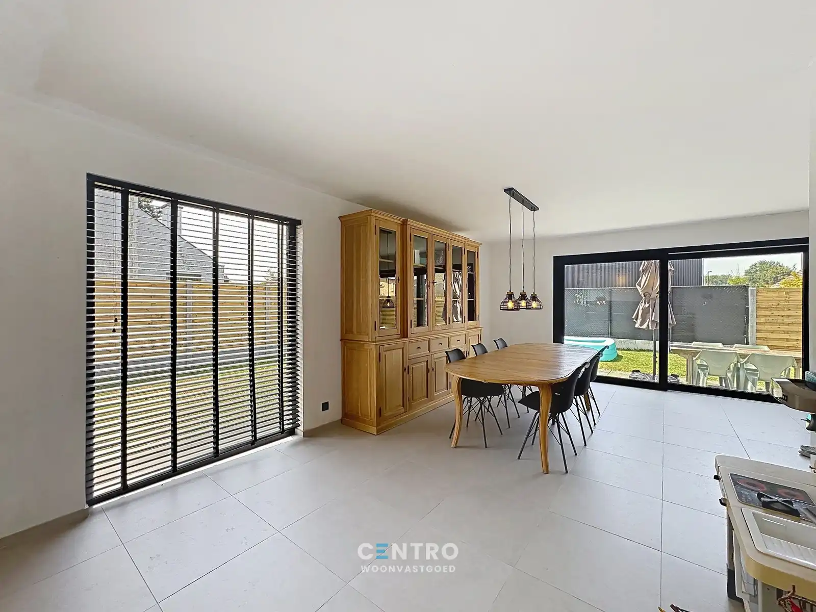 Villa met 4 slpks, garage en ZUIDger. tuin te Uitkerke! foto 10