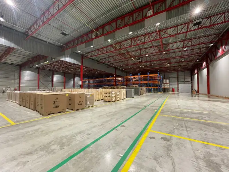 Logistiek magazijn te huur foto {{pictureIndex}}