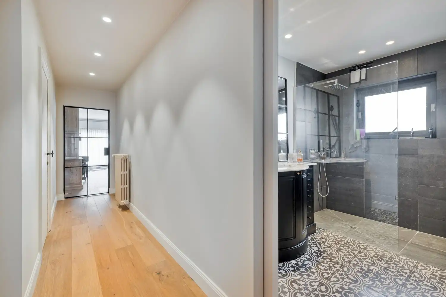 INSTAPKLAAR APPARTEMENT MET GARAGE foto 16