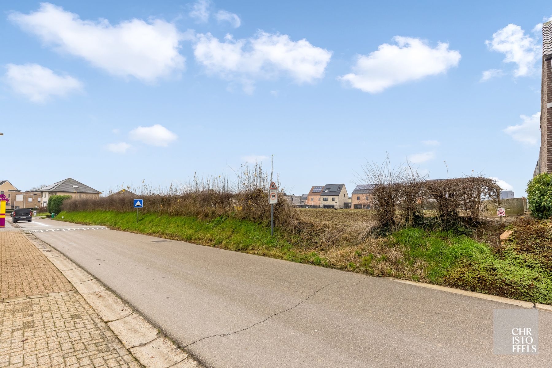 Rustig gelegen bouwkavel voor open bebouwing van 1.559m²! foto 3