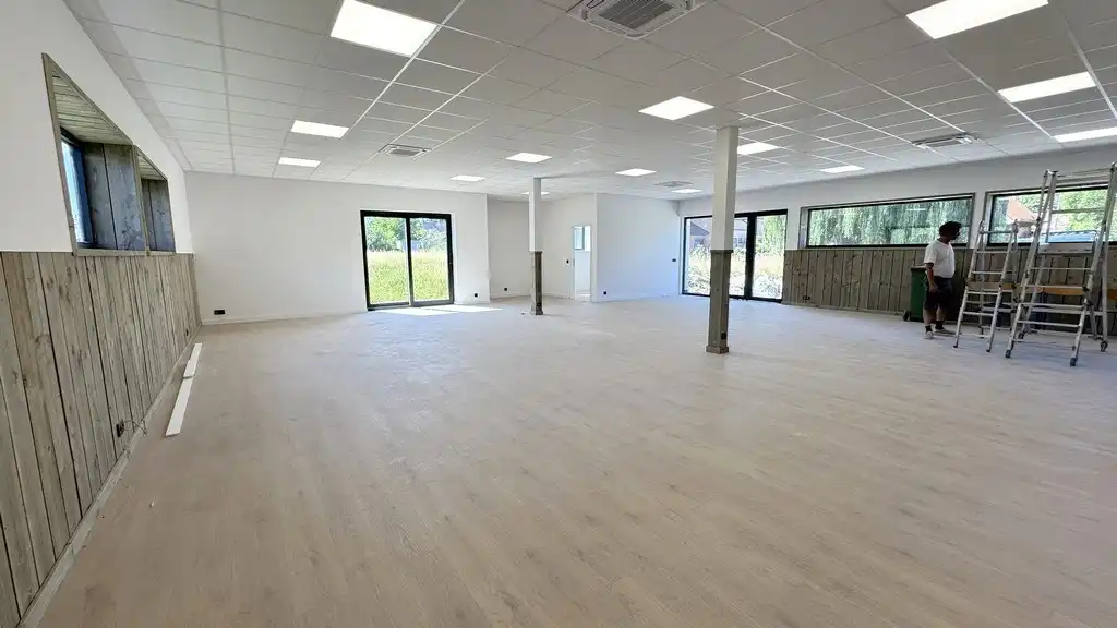 Gerenoveerde kantoren met magazijn te huur nabij N16 te Temse foto 6