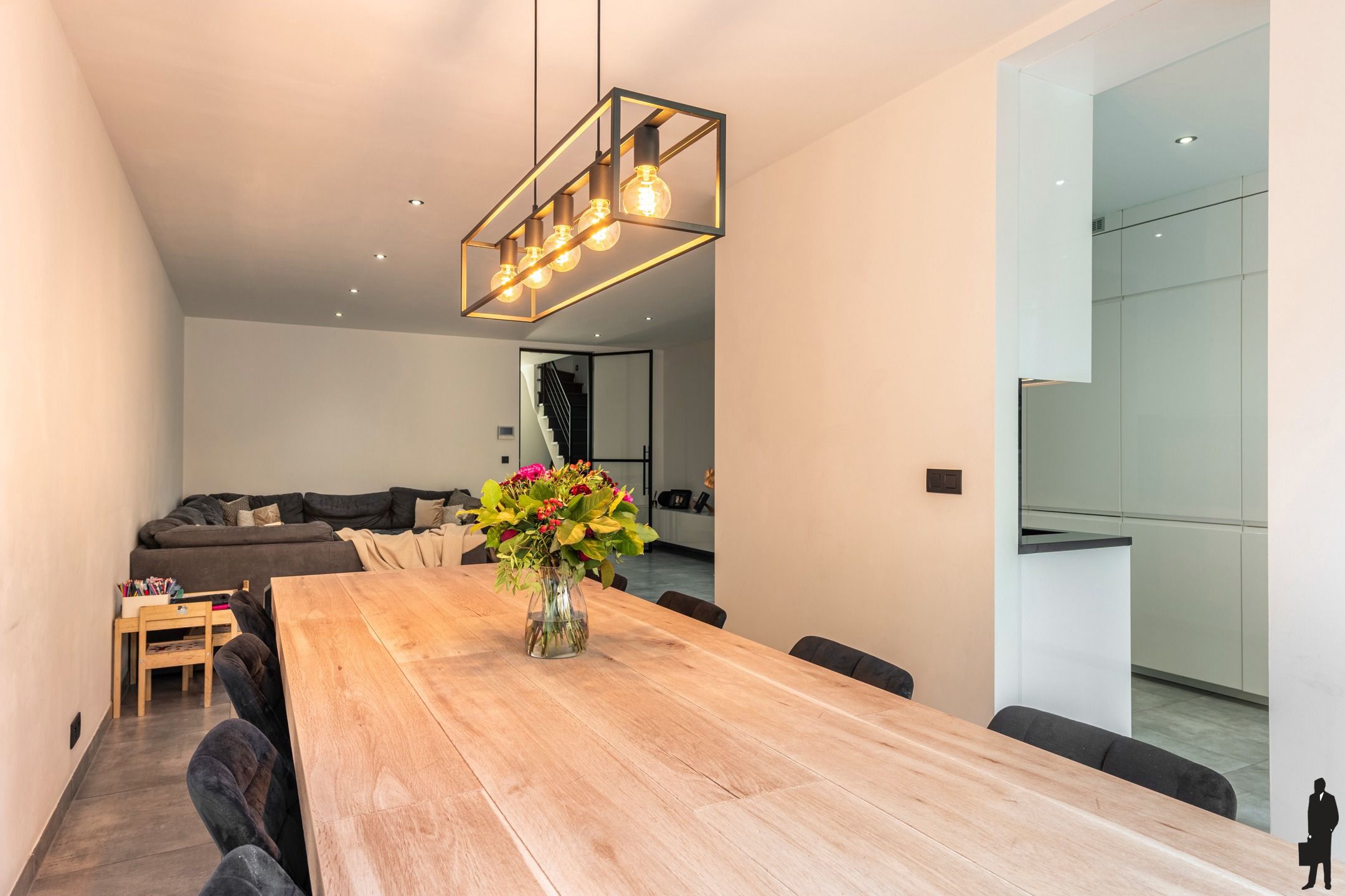 Welgelegen energiezuinige woning met 5 slpks en 2 badks foto 5