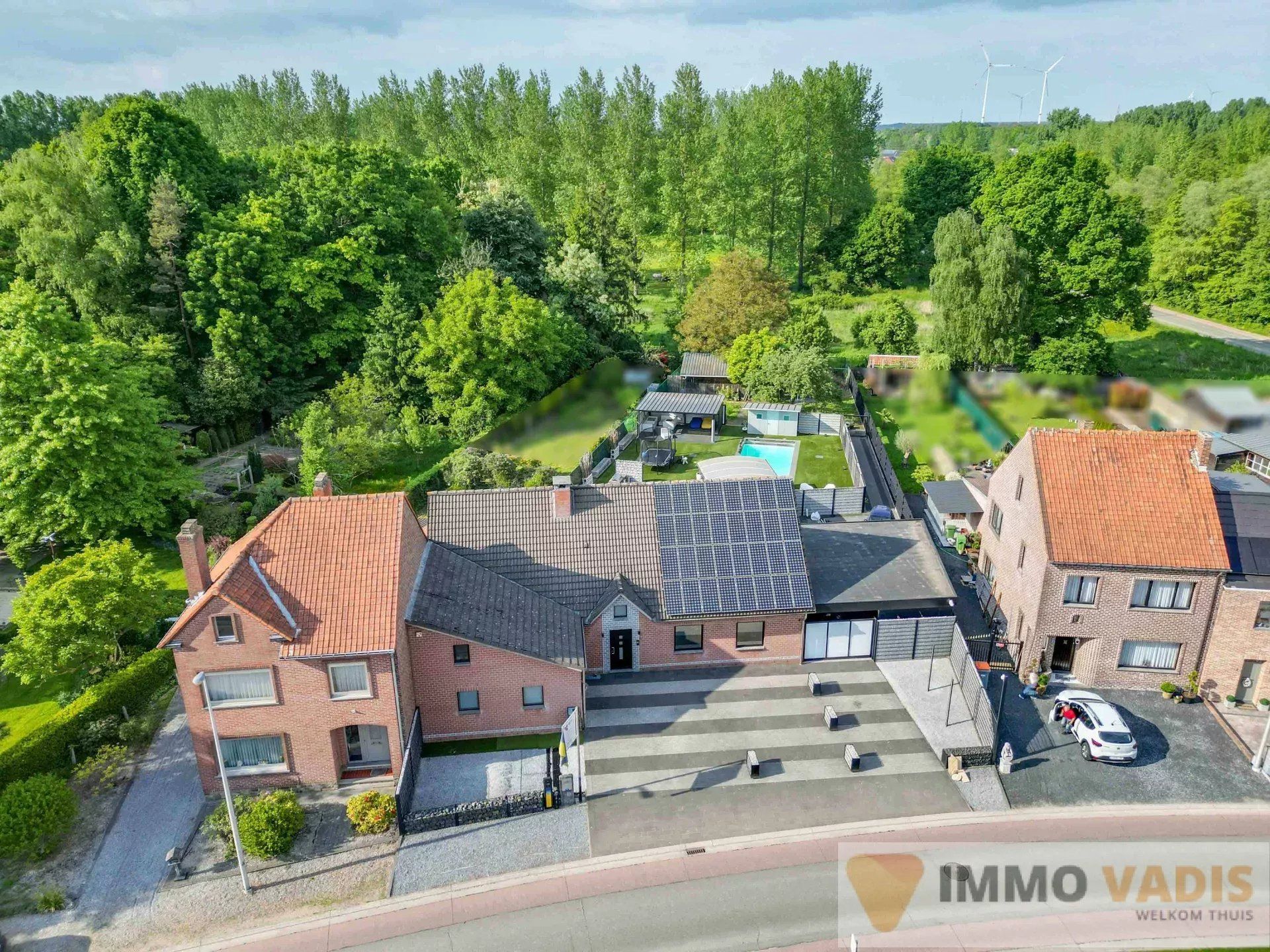 Ruime luxewoning met zwembad foto 2