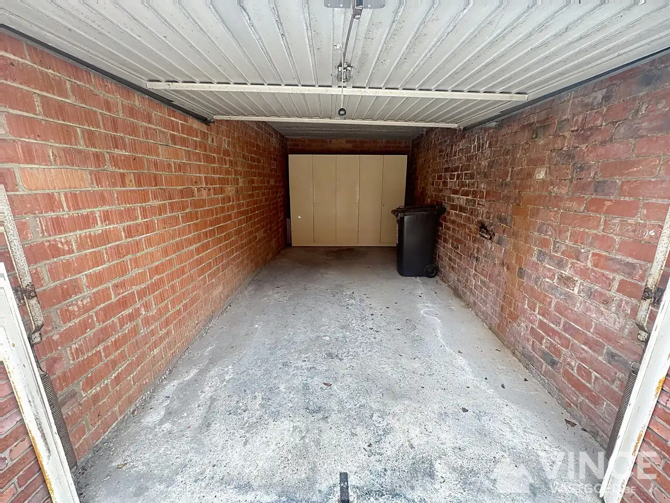 Garagebox te koop – Inrit naast Gemzenstraat 39 foto 3