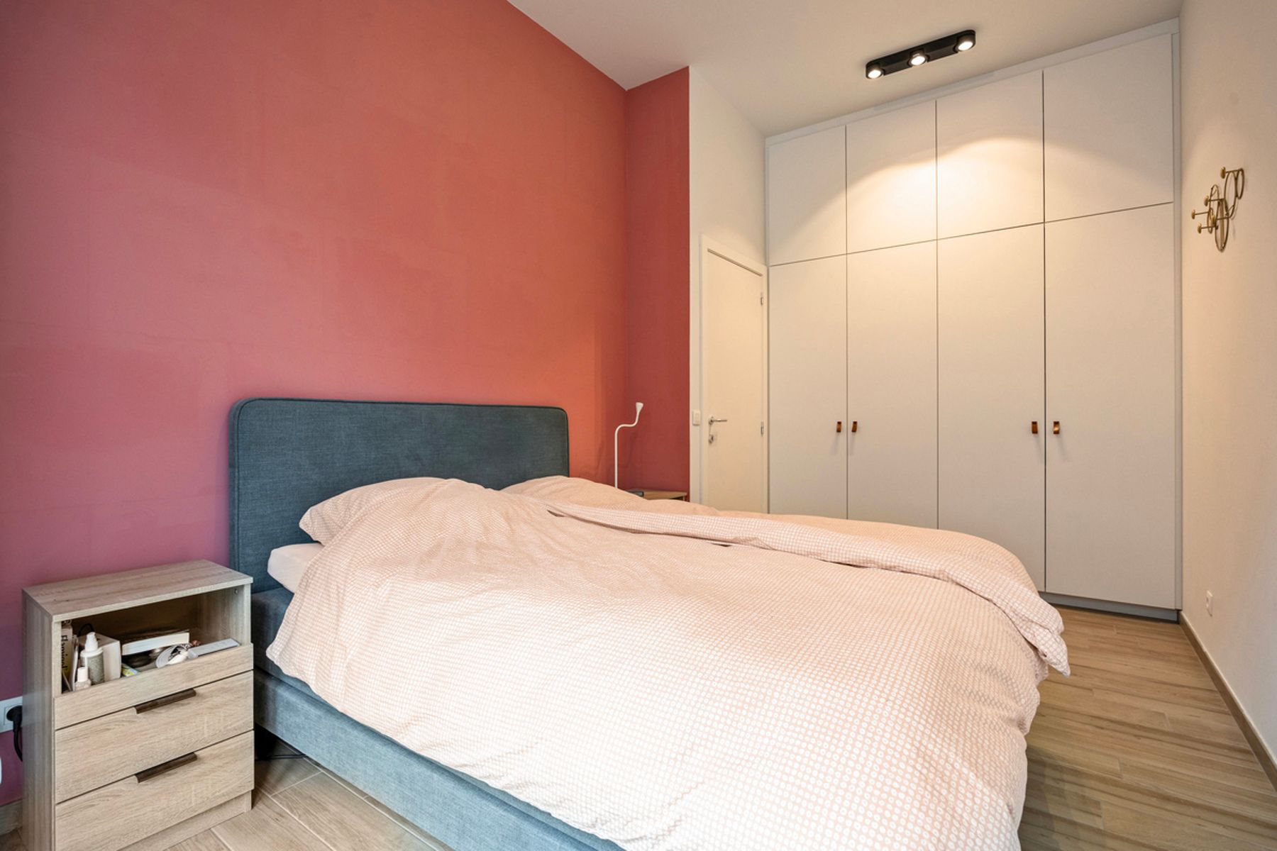 Modern 2-slpk gelijkvloers appartement met terras foto 10