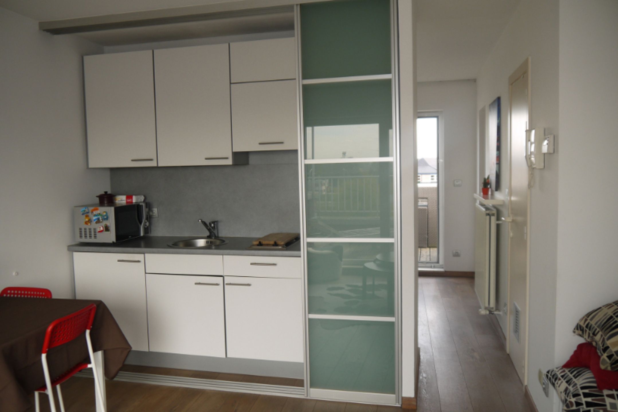 Zeer goed gelegen studio met terras foto 6