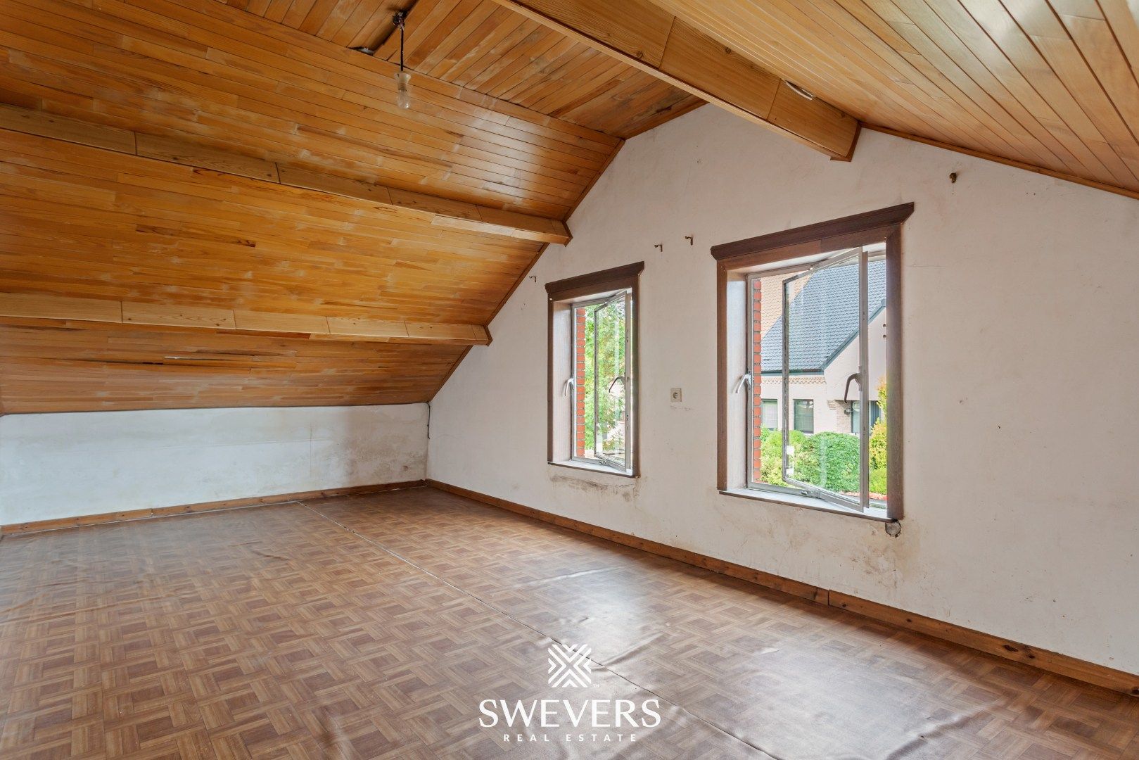 Te renoveren woning met veel potentieel op toplocatie te Diepenbeek foto 20