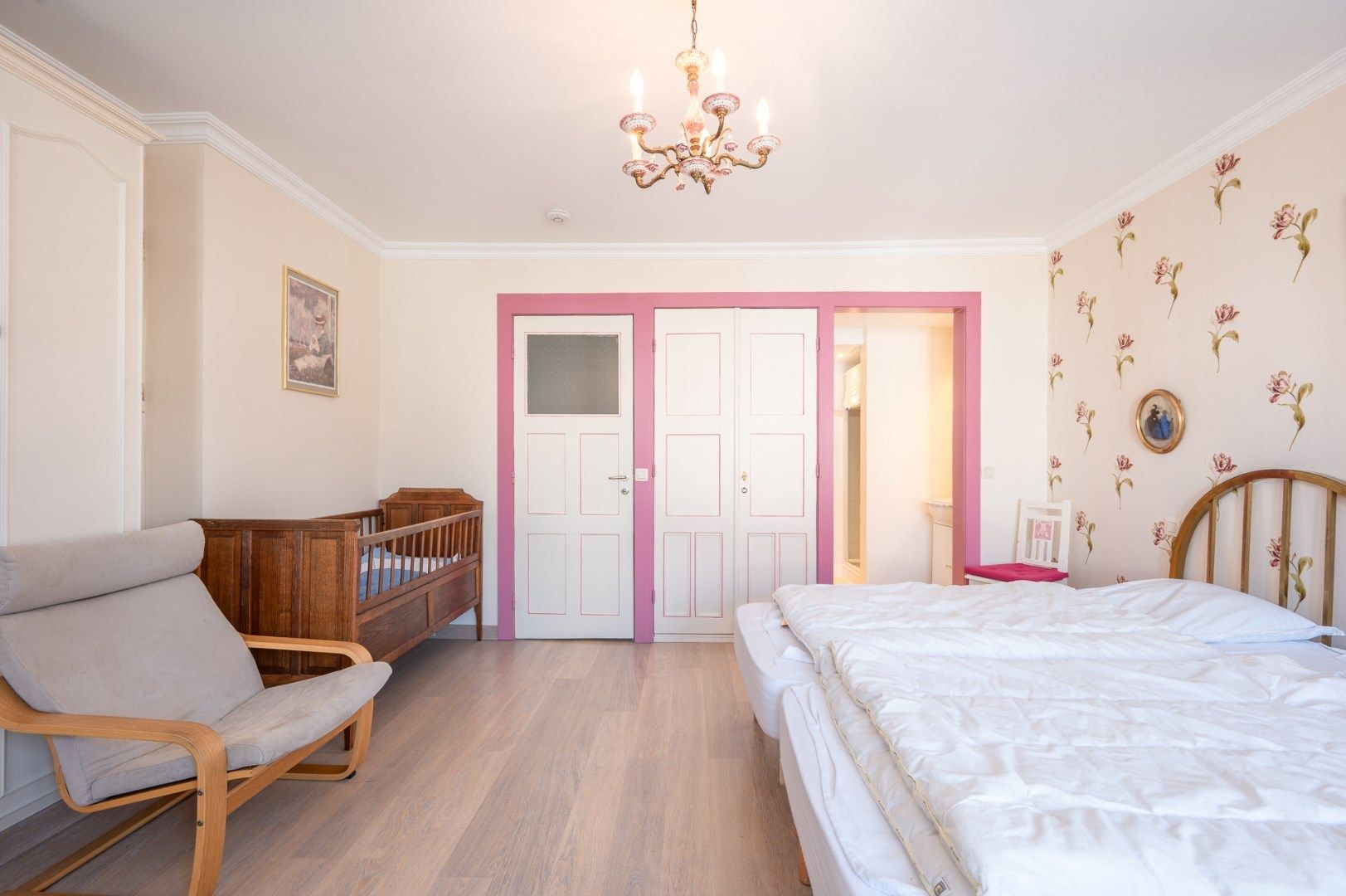 Unieke villa in eclectische stijl – een karaktervol pareltje in Duinbergen foto 10