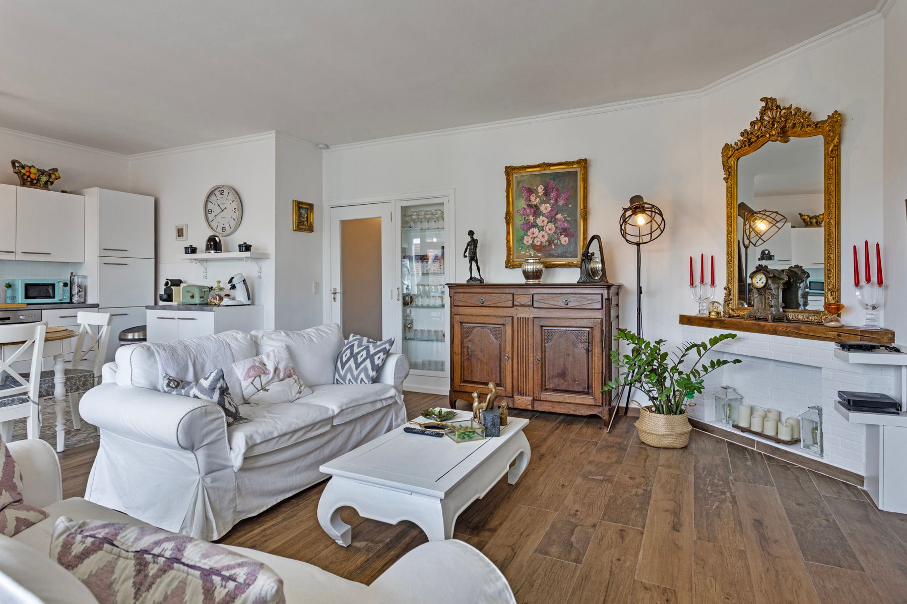 Instapklaar appartement met ruime garage en ingerichte kelderruimte te koop! foto 5