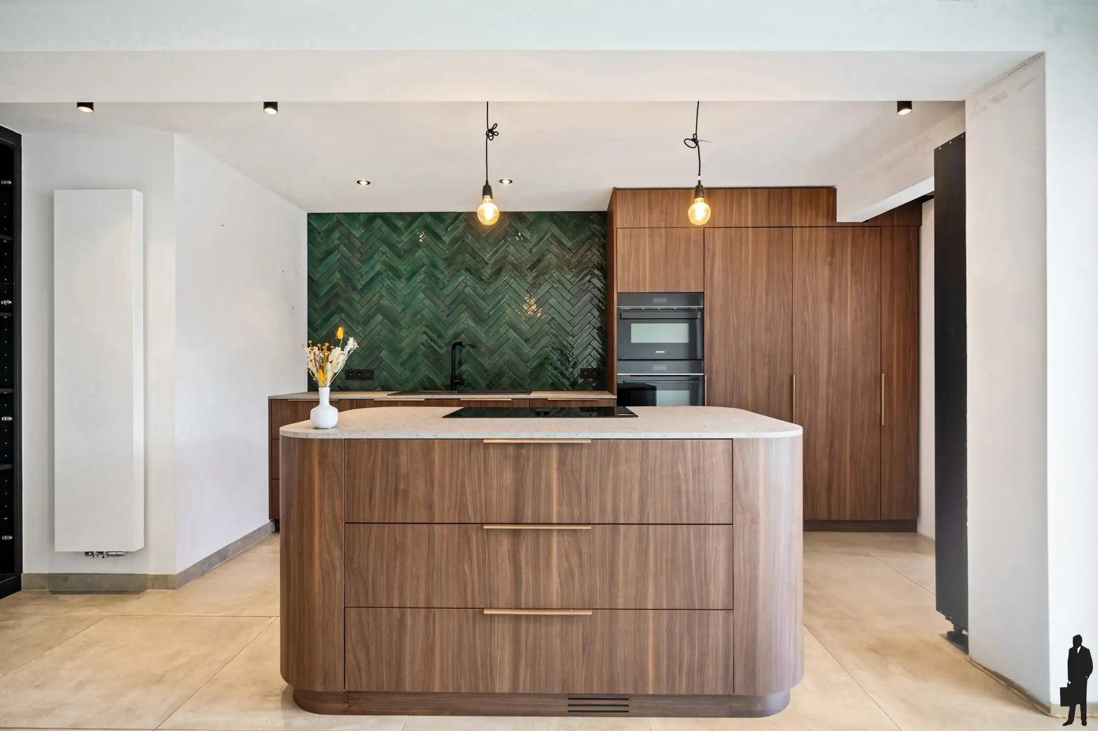 Af te werken burgerwoning met mogelijks 3 tot 4 slaapkamers foto 2