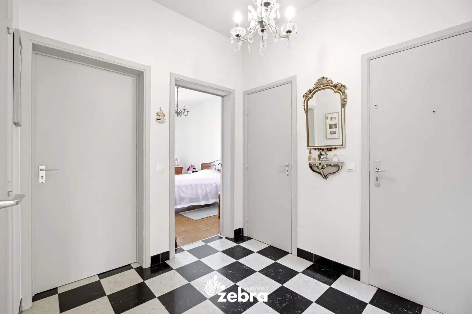 Netjes onderhouden appartement in hartje Roeselare! foto 4