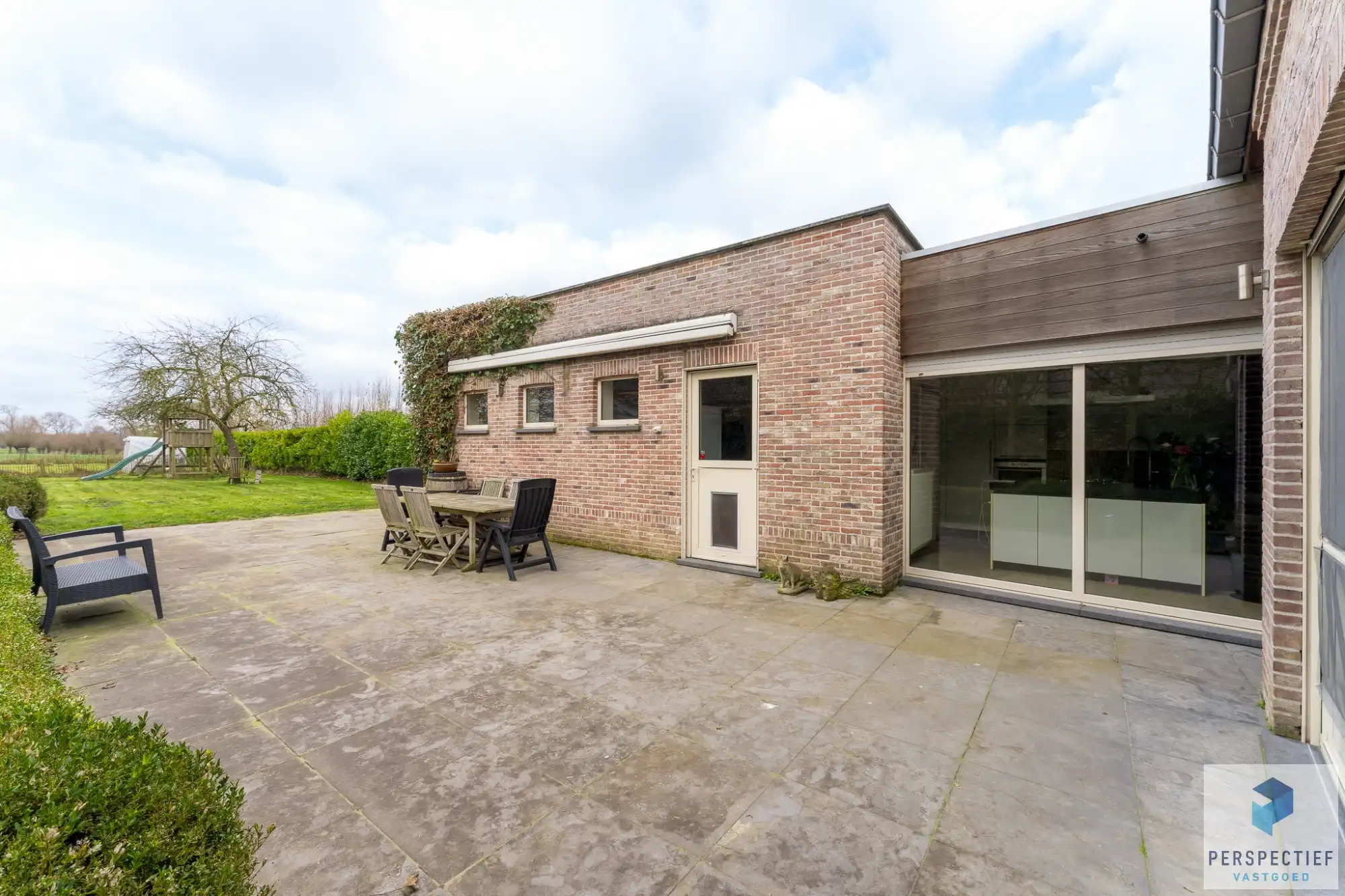 BEZOEKMOMENT ZATERDAG 21/02 VAN 9U TOT 10U30 |Recente woning met grote tuin en LANDELIJK UITZICHT op een perceel van maar liefst 1007m². foto 3