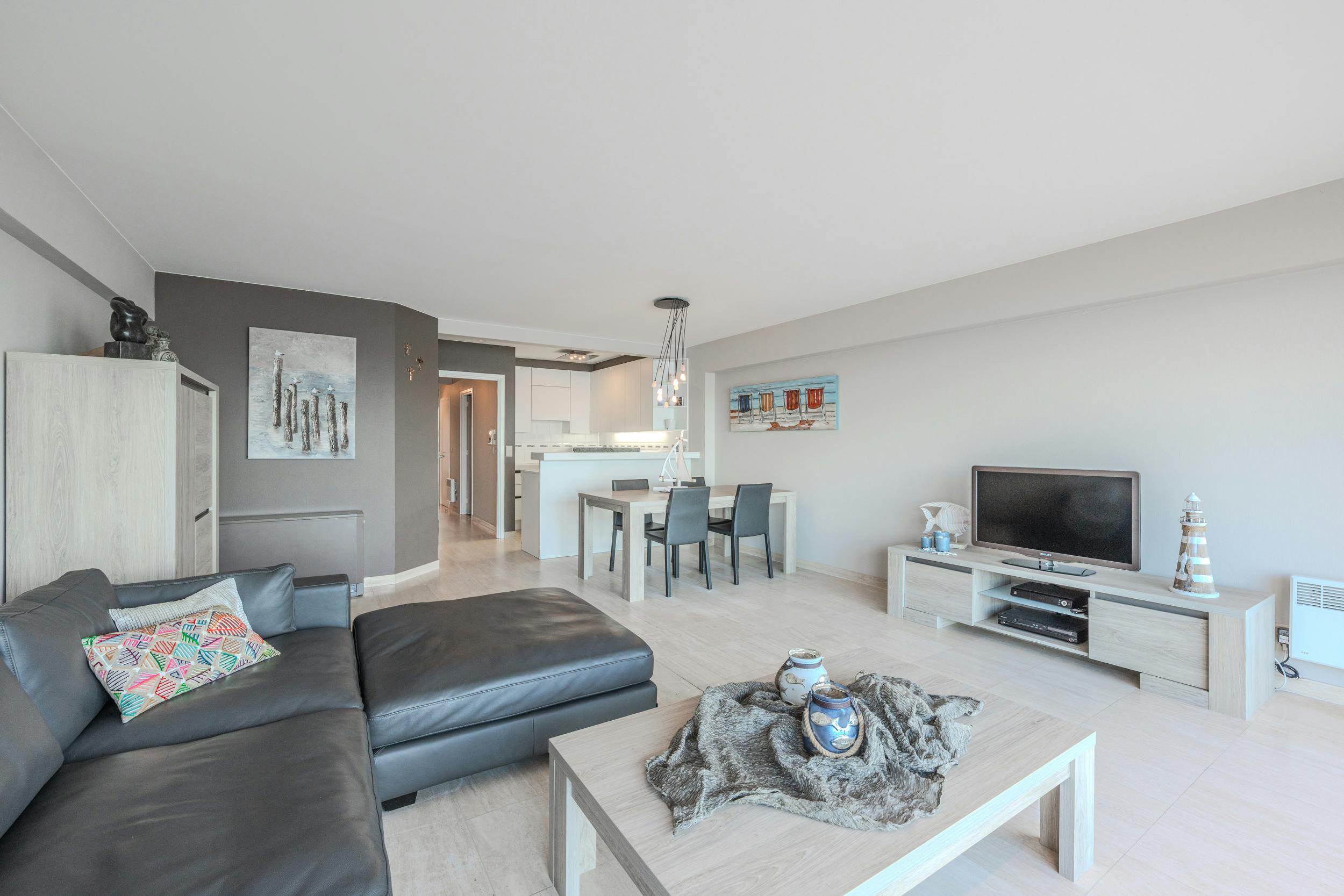 Ruim 2-slaapkamer appartement met frontaal zeezicht ! foto 8