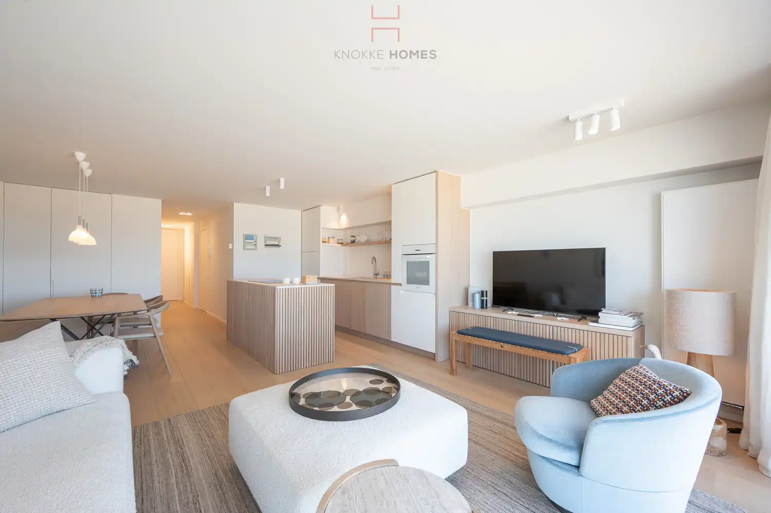 Prachtig gerenoveerd appartement met frontaal zeezicht in Duinbergen foto 6