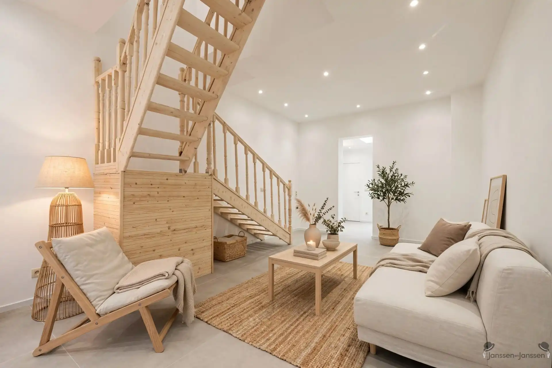 gerenoveerde woning met tuin foto 4