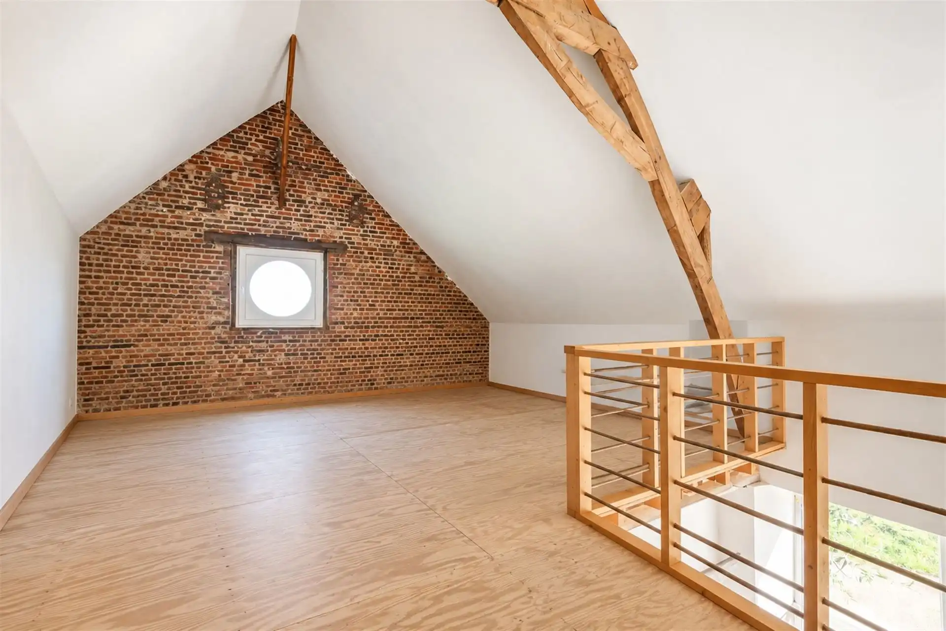 Gerenoveerde hoeve met veel lichtinval op 3.800 m² foto 10