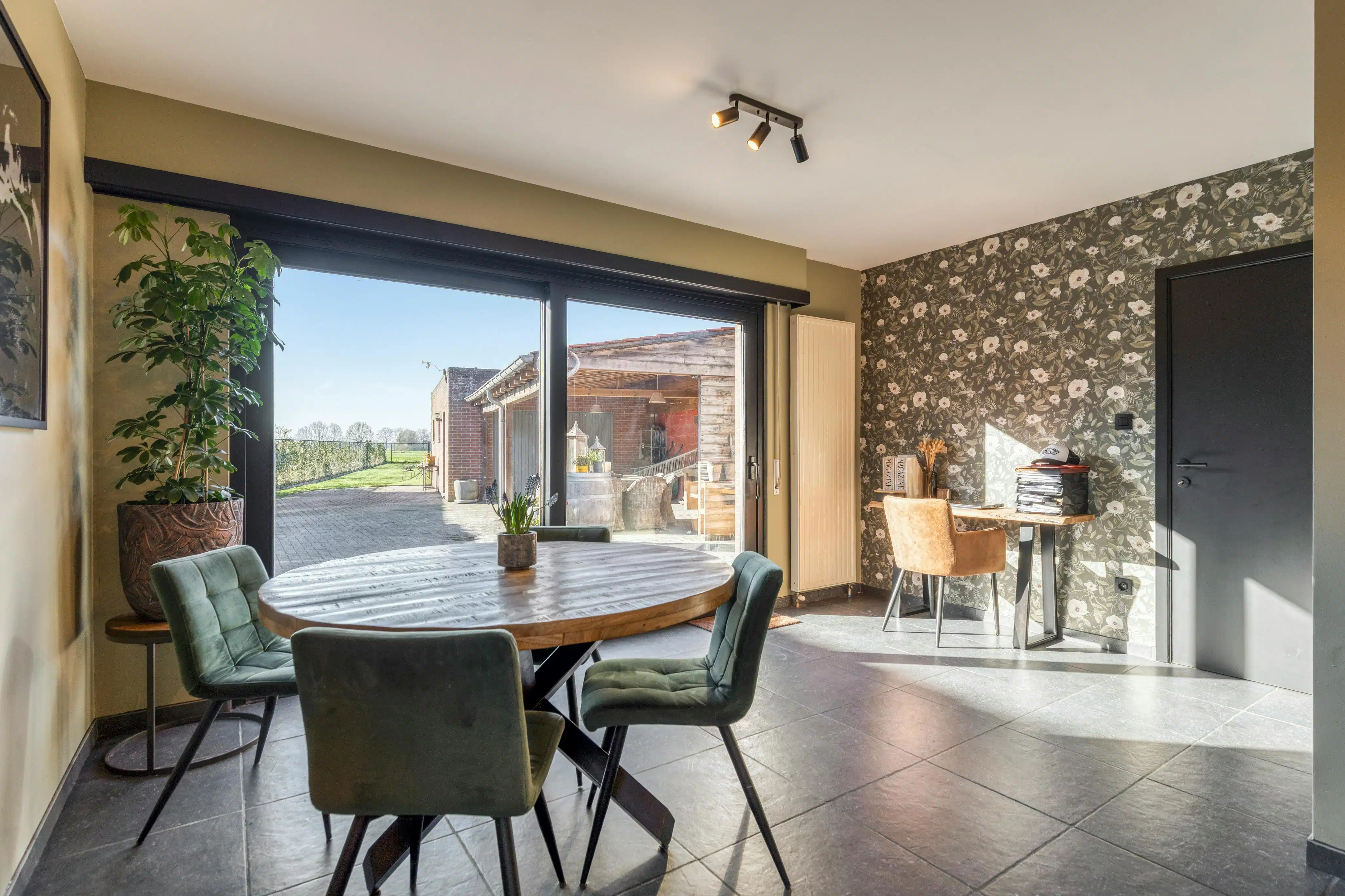 Karaktervolle woning te koop te Kalmhout-Nieuwmoer! foto 12