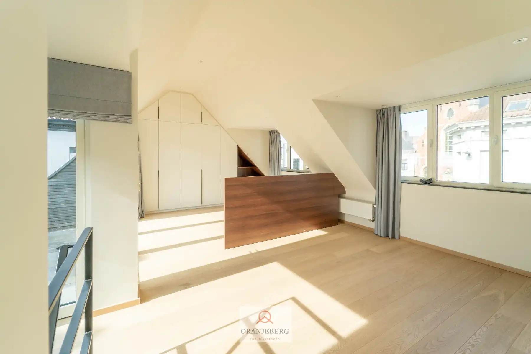 Charmant duplexappartement met terras nabij Sint-Annaplein foto 16