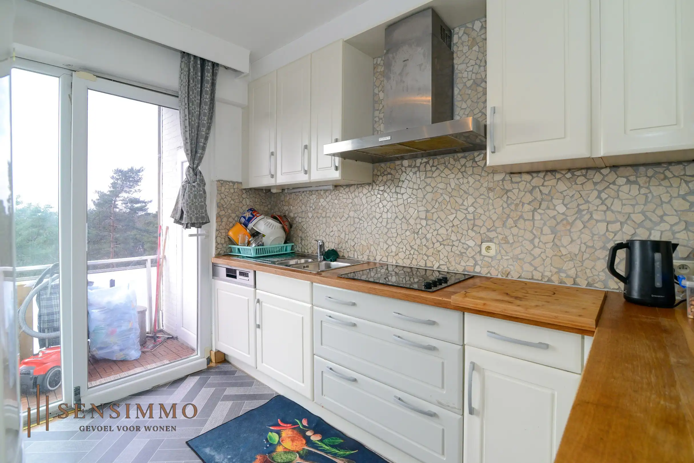 Lichtrijk en ruim 3 slaapkamer appartement vlakbij Genk centrum! foto 7