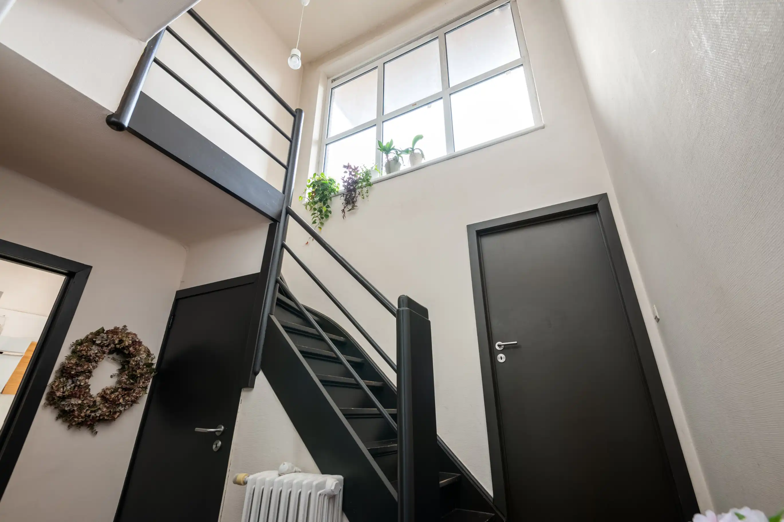 Karaktervolle renovatiewoning aan het water in Mechelen, met zonnig balkon en privétuin nabij het historische stadscentrum foto 9