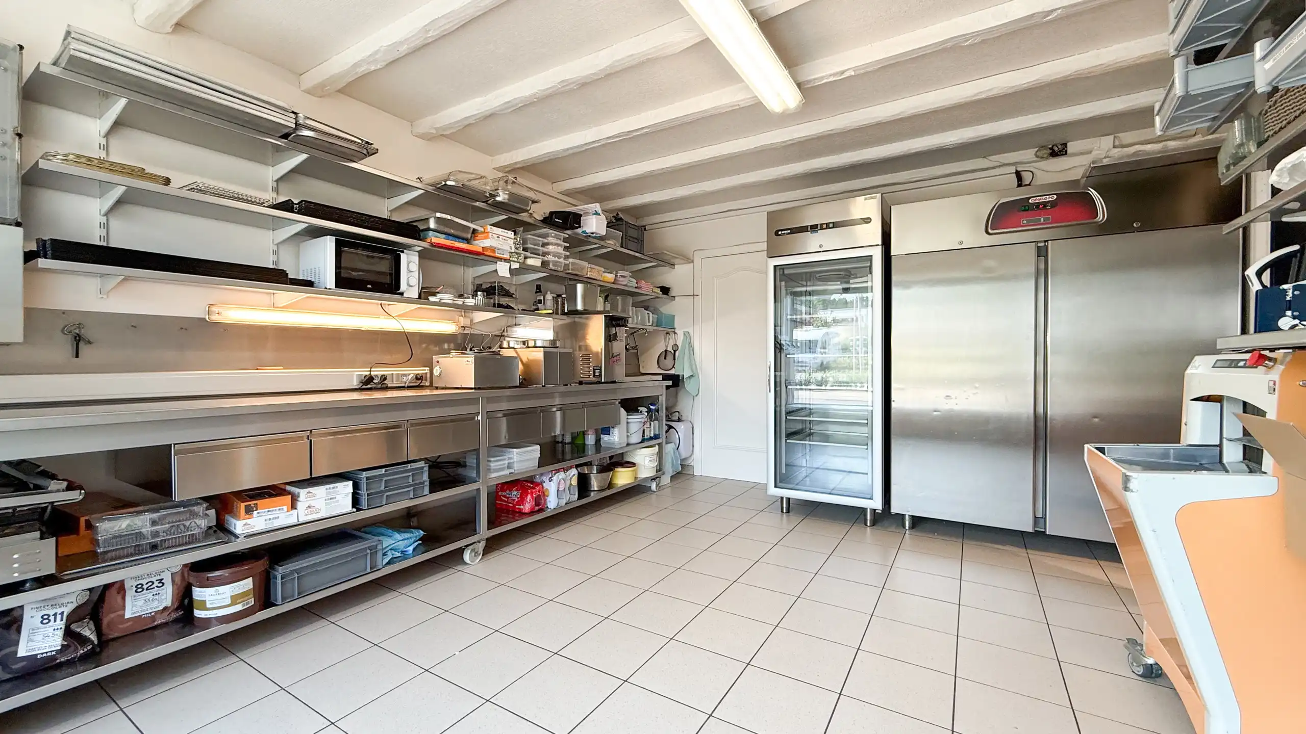 Instapklare bakkerij met woonst in het centrum van Zolder! foto 22