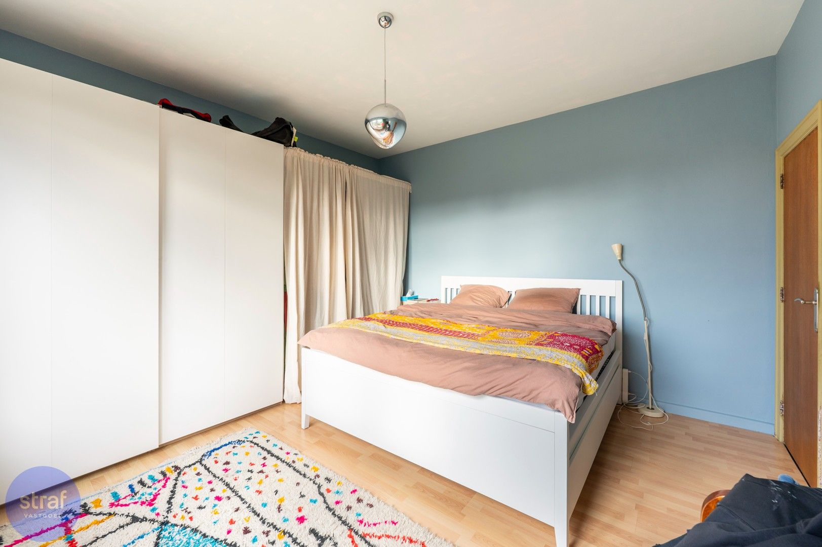 Charmante bel-etage met drie slaapkamers en tuin in een rustige straat foto 12