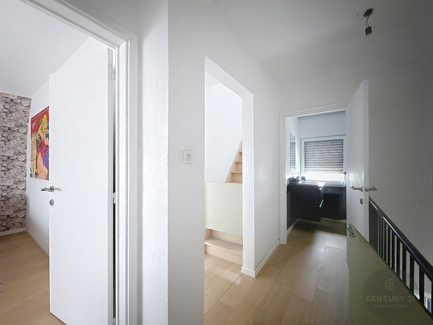 RUIME WONING met LOODS en WERKPLAATS foto 19