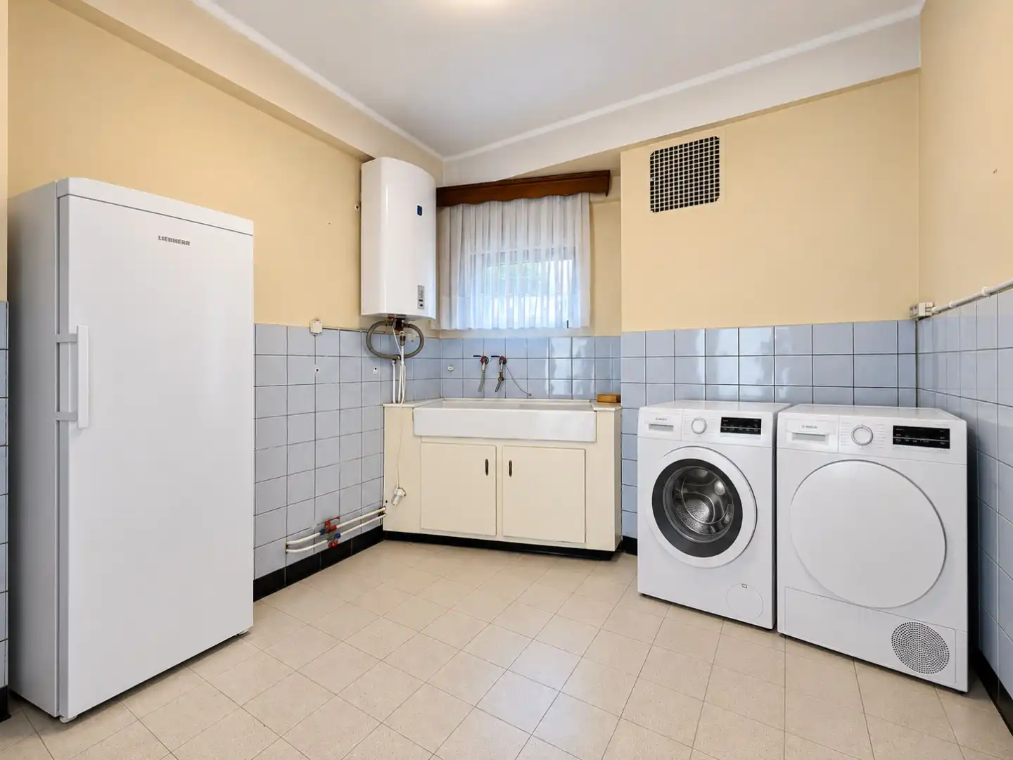 Ruim en energiezuinig appartement met 2 slaapkamers in het centrum van Tongeren-Borgloon foto 8