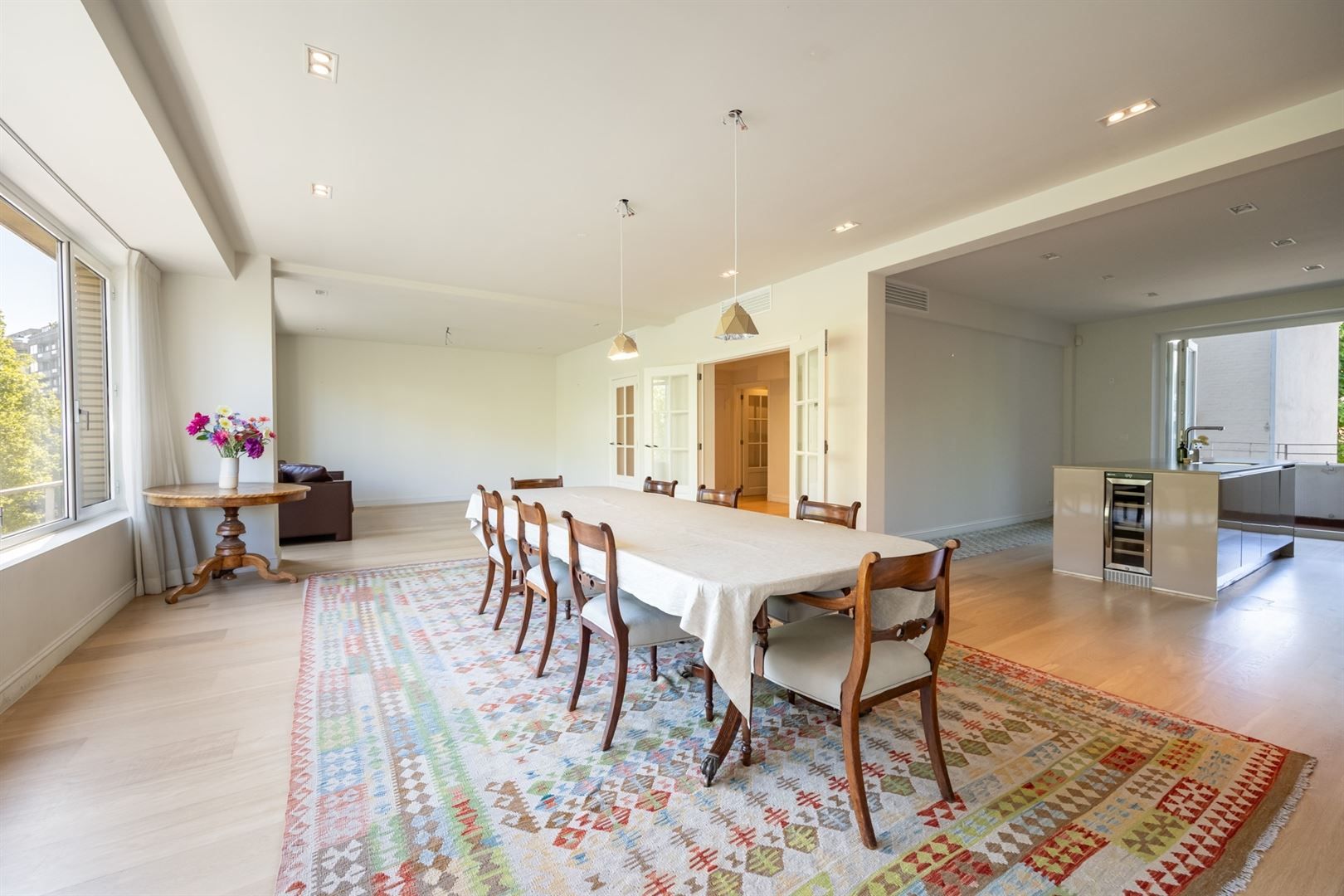 Zeer ruim appartement met 3 slaapkamers op TOP-locatie foto 5