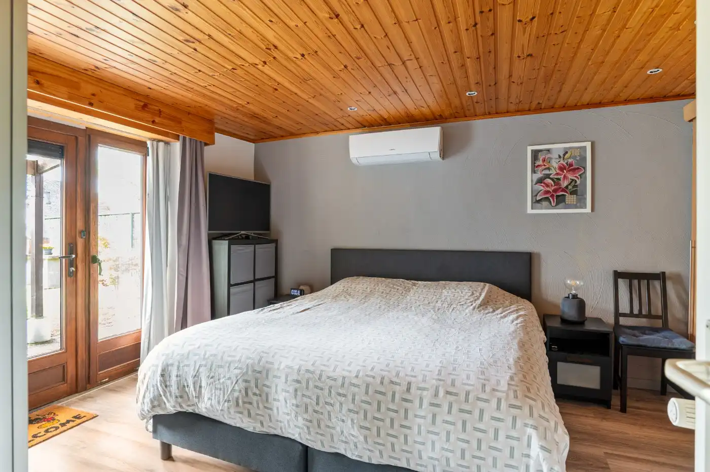 Top gelegen, charmante, vrijstaande woning met 3 slpk. en prachtige zuid-tuin foto 18